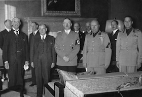From left to right: Neville Chamberlain, Édouard Daladier, Adolf Hitler, Benito Mussolini, and Galeazzo Ciano.